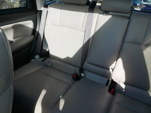 Used 2017 Subaru Forester 2.5i Limited image 12