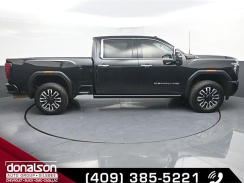Used 2025 GMC Sierra 2500 Denali Ultimate w/ Max Trailering Package image 2