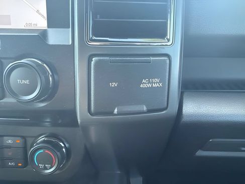 Used 2018 Ford F150 XLT w/ Equipment Group 302A Luxury AWD/4WD image 25