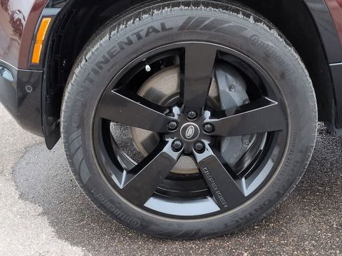 Used 2024 Land Rover Defender 130 X-Dynamic SE image 13