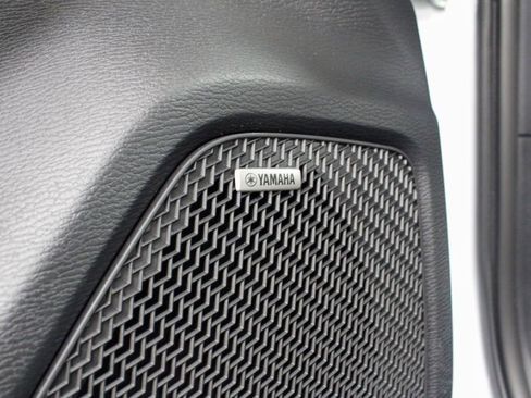 New 2026 Mitsubishi Outlander SE image 17