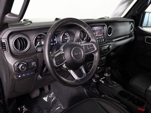 Used 2023 Jeep Wrangler Unlimited Sahara w/ Cold Weather Group image 7