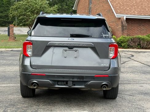 Used 2021 Ford Explorer XLT w/ Equipment Group 202A AWD/4WD image 5