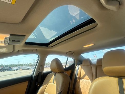 Certified 2025 Nissan Sentra SV w/ SV Premium Package FWD image 42
