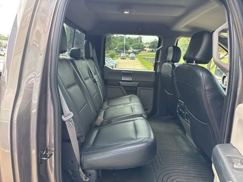 Used 2018 Ford F150 XLT w/ Equipment Group 302A Luxury AWD/4WD image 8