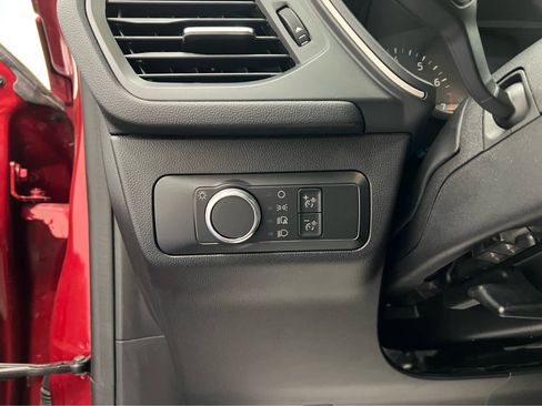 Used 2022 Ford Escape SE w/ Cold Weather Package image 18