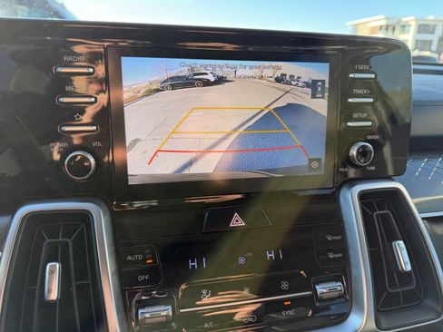 Used 2021 Kia Sorento S w/ Panoramic Sunroof Package image 28