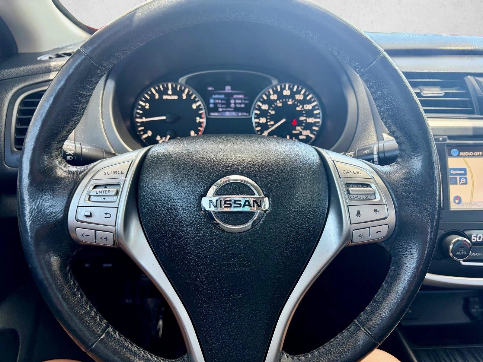 Used 2017 Nissan Altima 2.5 SL w/ Technology Package FWD image 10