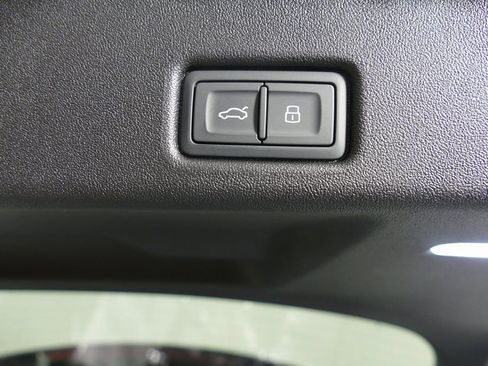 New 2025 Audi Q5 Premium Plus image 24