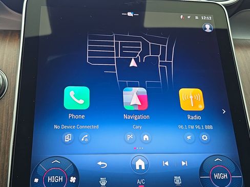 Used 2025 Mercedes-Benz GLC 300 image 21