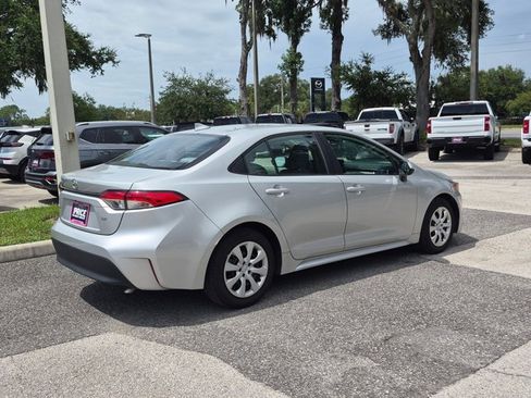 Used 2024 Toyota Corolla LE FWD image 5