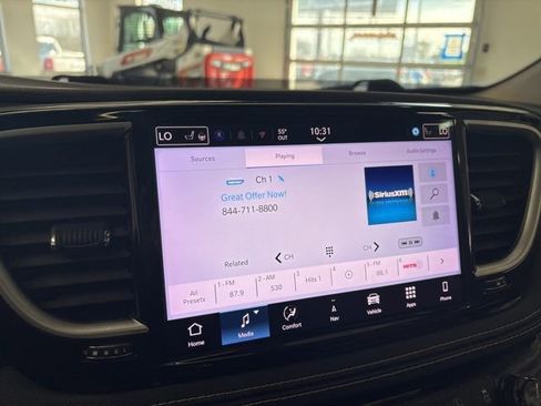 Used 2021 Chrysler Pacifica Limited w/ Premium & Safety Sphere Group AWD/4WD image 48
