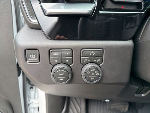 New 2026 Chevrolet Silverado 1500 LT Trail Boss w/ Convenience Package II AWD/4WD image 24