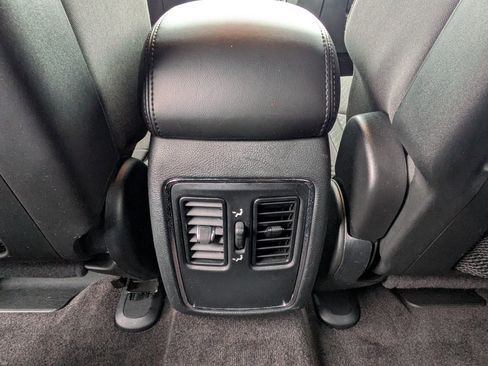 Used 2018 Jeep Grand Cherokee Laredo image 22