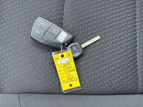 Certified 2024 Chevrolet Silverado 2500 Custom image 22