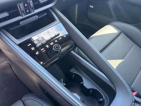 New 2026 Porsche Macan Electric RWD image 27