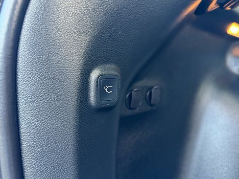 Used 2022 Jeep Cherokee Limited image 30