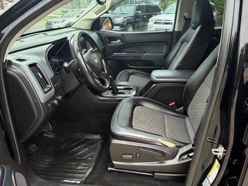 Used 2017 Chevrolet Colorado Z71 AWD/4WD image 10