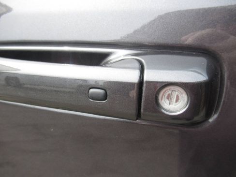 Used 2025 RAM 2500 Laramie AWD/4WD image 18