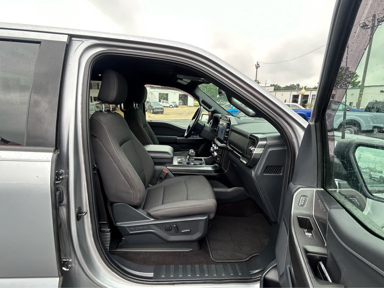 Used 2022 Ford F150 XLT w/ Equipment Group 302A High AWD/4WD image 14