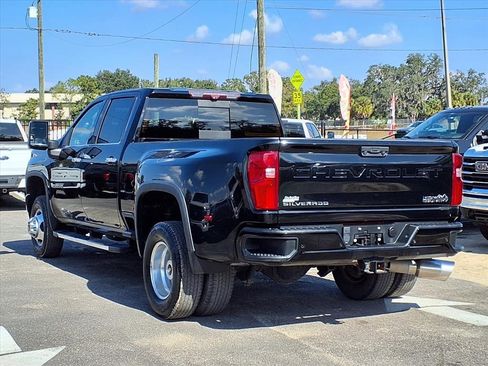 Used 2020 Chevrolet Silverado 3500 High Country w/ Snow Plow Prep/Camper Package image 5