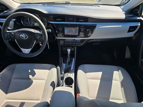 Used 2015 Toyota Corolla LE FWD image 15