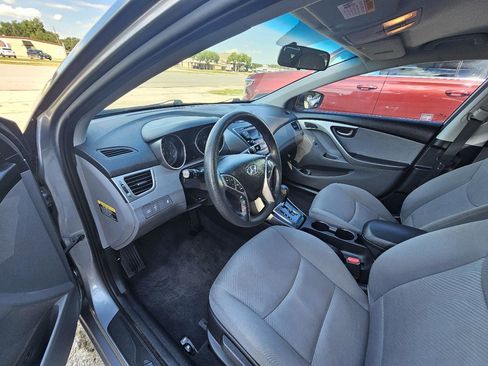 Used 2013 Hyundai Elantra GLS w/ Preferred Pkg FWD image 10