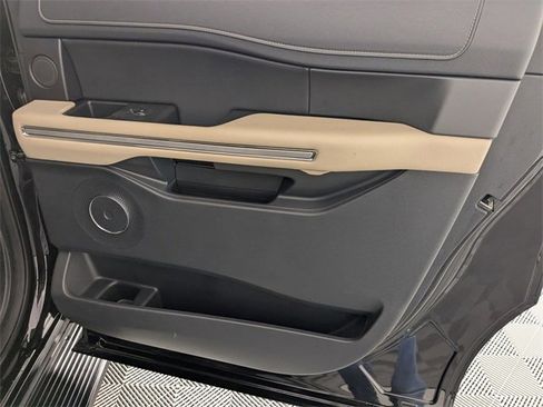 Used 2024 Ford Expedition Max Limited image 35