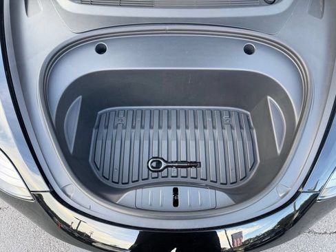 Used 2023 Tesla Model 3 Standard Range RWD image 4