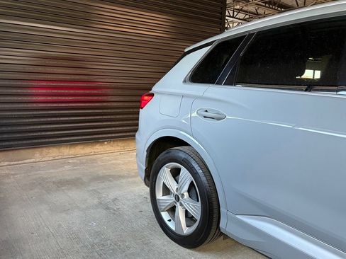 Used 2023 Audi Q4 e-tron Premium w/ Convenience Package AWD/4WD image 10