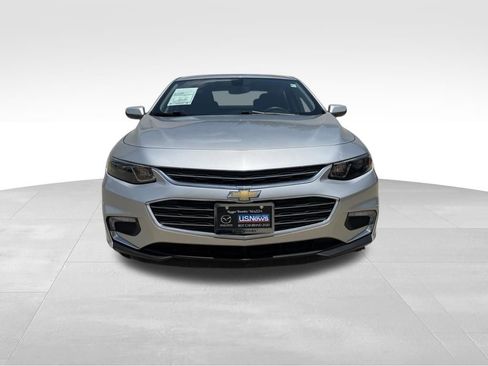 Used 2016 Chevrolet Malibu LT FWD image 2
