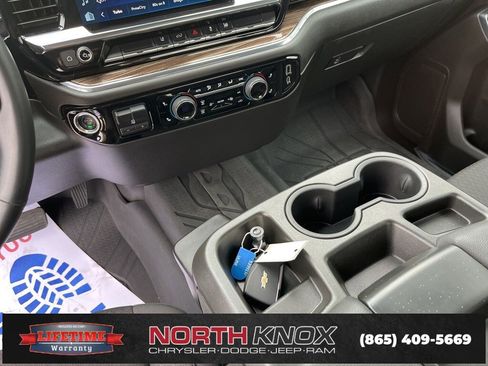 Used 2024 Chevrolet Silverado 2500 LT w/ Convenience Package image 11