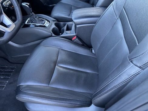 Used 2020 Nissan Rogue SL w/ Premium Package image 11