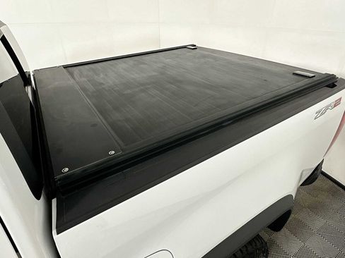 Used 2018 Chevrolet Colorado ZR2 image 22