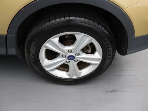 Used 2014 Ford Escape SE w/ Equipment Group 201A AWD/4WD image 38