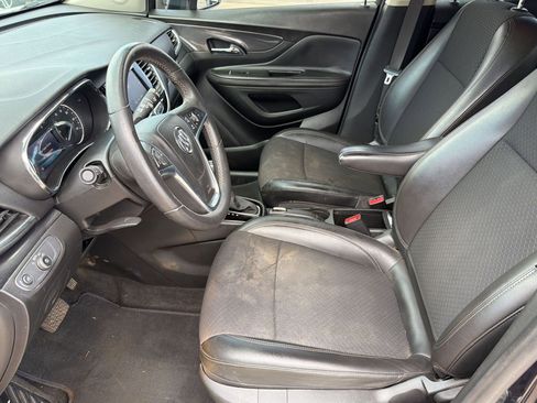 Used 2022 Buick Encore Preferred w/ Safety Package FWD image 5