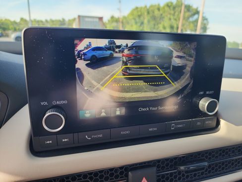 Used 2023 Honda HR-V LX image 23