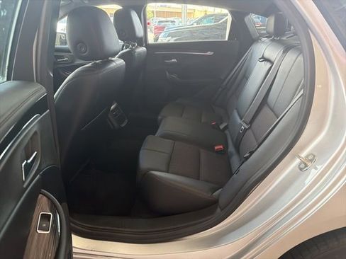 Used 2020 Chevrolet Impala LT FWD image 10