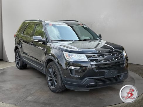 Used 2018 Ford Explorer XLT w/ Equipment Group 202A image 1