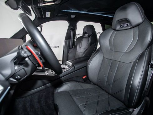 Used 2023 BMW XM image 32