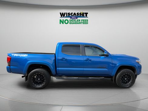 Used 2018 Toyota Tacoma TRD Sport w/ Technology Package AWD/4WD image 5