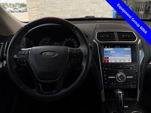 Used 2017 Ford Explorer Platinum AWD/4WD image 7