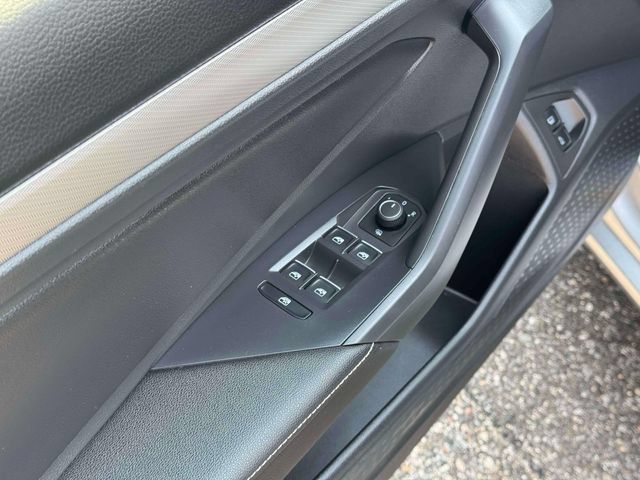 Certified 2022 Volkswagen Jetta Sport FWD image 17