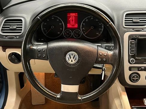 Used 2009 Volkswagen Eos Lux FWD image 8