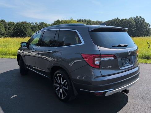 Used 2021 Honda Pilot Touring image 3