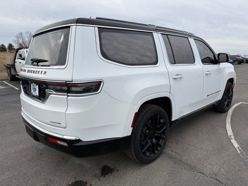 Used 2023 Jeep Grand Wagoneer Series III image 7