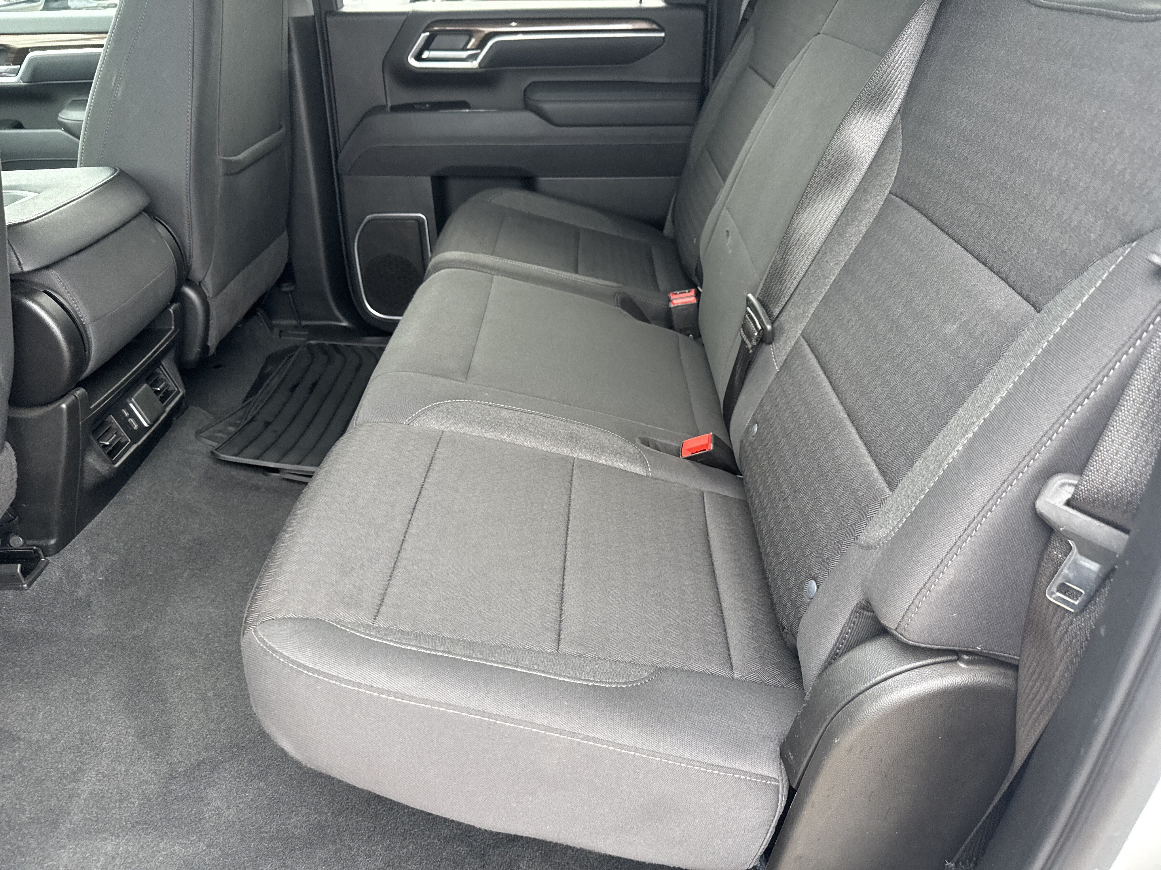 Used 2025 Chevrolet Silverado 2500 LT w/ Safety Package AWD/4WD image 6
