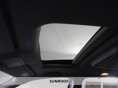 Used 2022 Honda Pilot Elite image 4