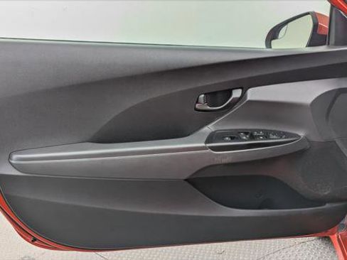 Used 2020 Hyundai Veloster 2.0 image 13