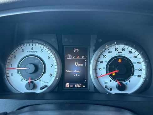 Used 2017 Toyota Sienna SE image 23
